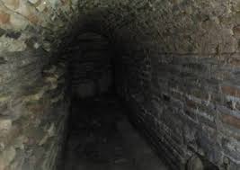    خبر جزئیات جدیدی از تونل کشف شده در میدان امام اصفهان