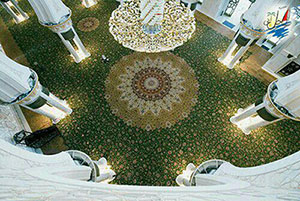    خبر بزرگترین فرش دستباف ایرانی در بزرگترین مسجد امارات
