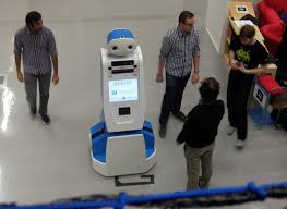    خبر رباتی که در فرودگاه به استقبال مسافران می آید 