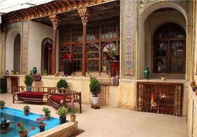    خبر رکود صنعت هتلداری یزد در رقابت نابرابر با بومگردی‌ها