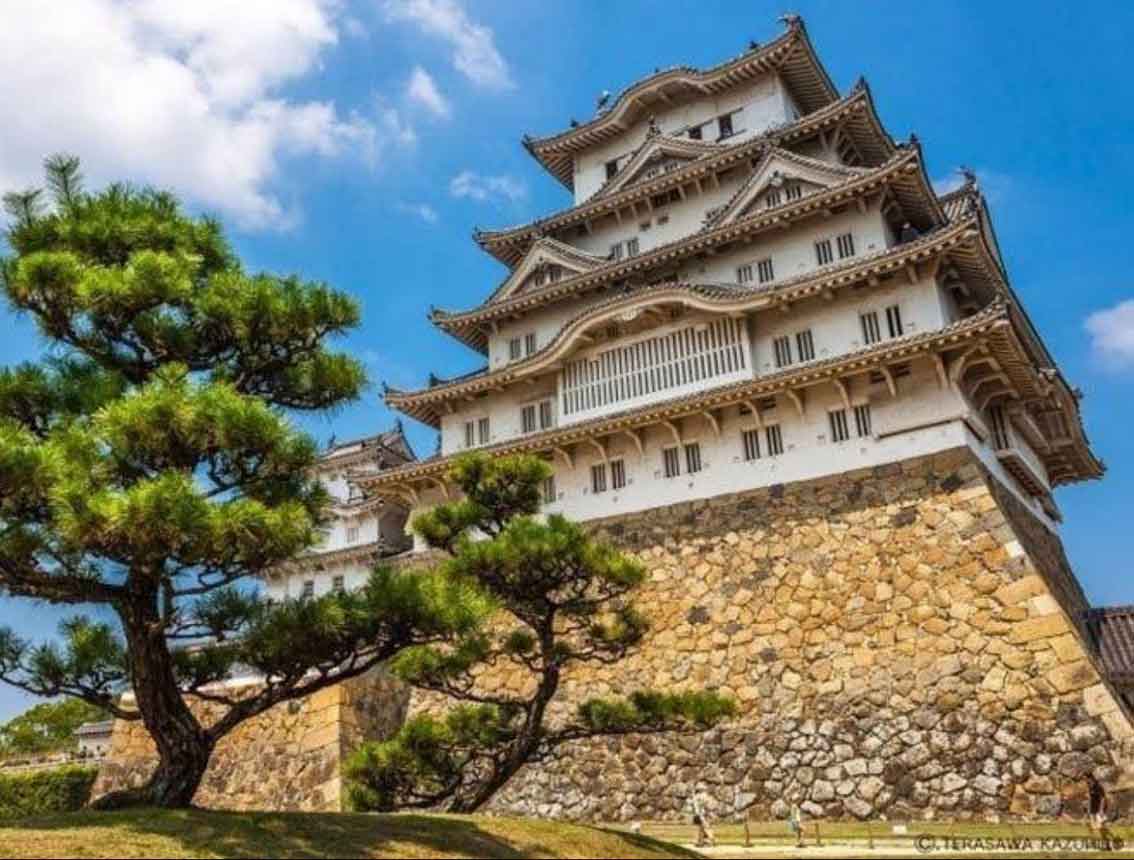    خبر قلعه هیمجی ، یکی از زیبا‌ترین نمونه‌های برجای مانده از معماری چندوجهی قلعه‌های ژاپنی