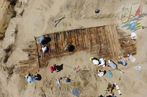    خبر بقایای یک قایق باستانی متعلق به امپراتوری روم، توسط کارگران معدن زغال‌سنگ در صربستان کشف شد.