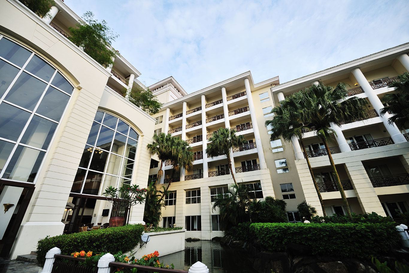 تور مالزي هتل بنگی- آژانس مسافرتي و هواپيمايي آفتاب ساحل آبي