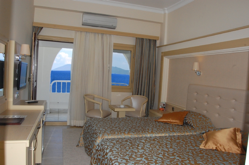 تور ترکیه هتل آزکا - آژانس مسافرتی و هواپیمایی آفتاب ساحل آبی 