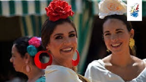    خبر بازگشایی آسیاب مشهور «مولن روژ» در پاریس با رقص و پایکوبی جشن گرفته شد